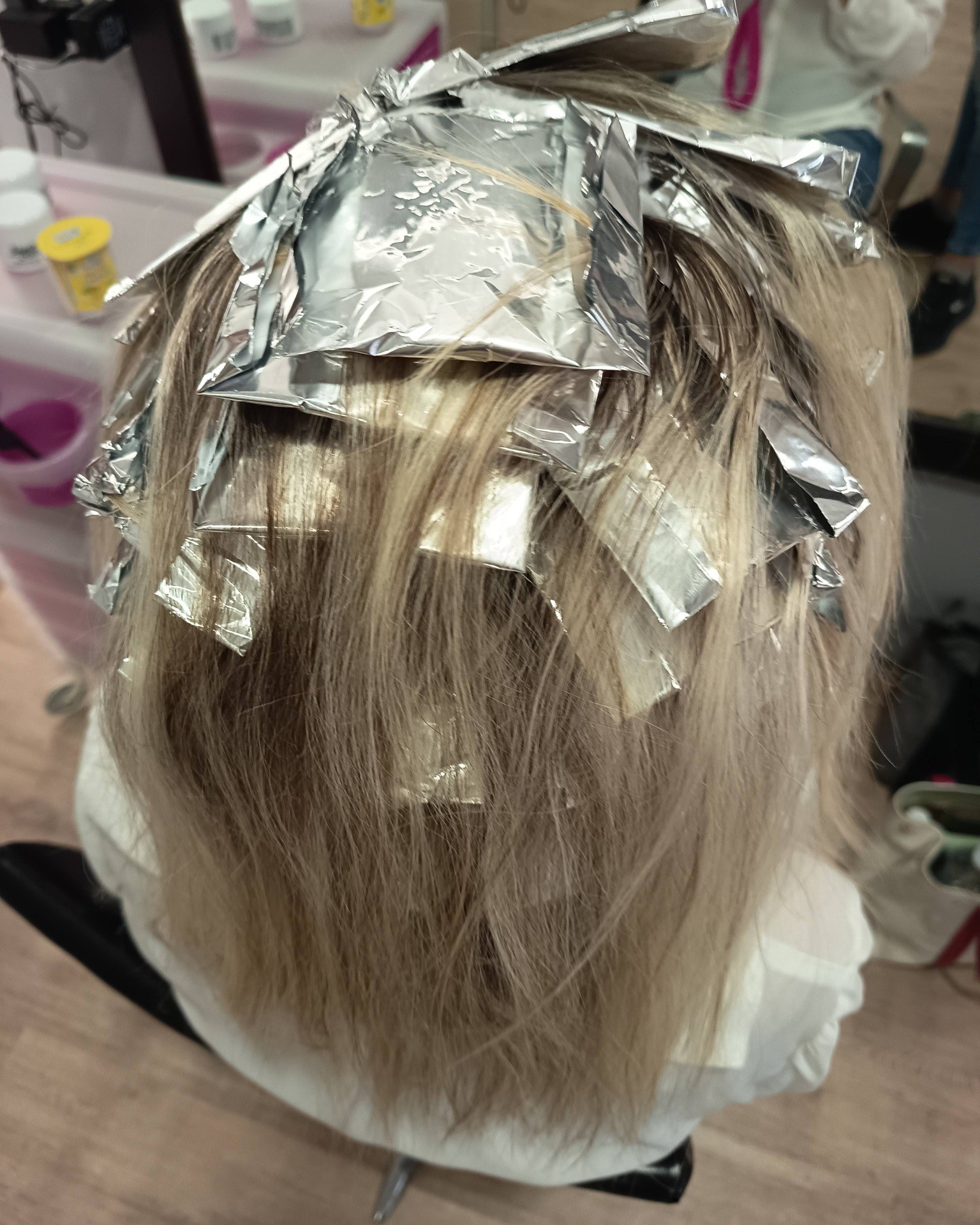 Colore e capelli biondi Infinity